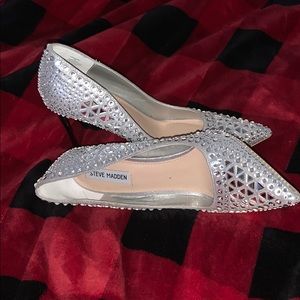 Steve Madden  pump worn only once  silver